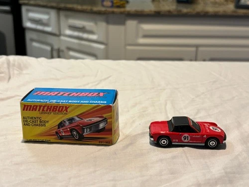 2010 MATCHBOX DIECAST METAL CAR LESNEY EDITION WITH BOX '71 VW PORSCHE 914-6 !!