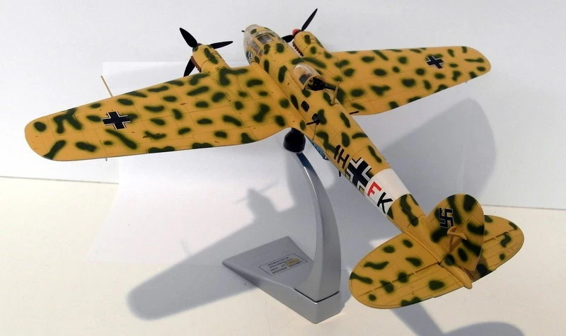 Corgi 1/72 Scale diecast - AA33704 Heinkel He III H-6 Lowen Geschwader 1943 - Image 2 of 4