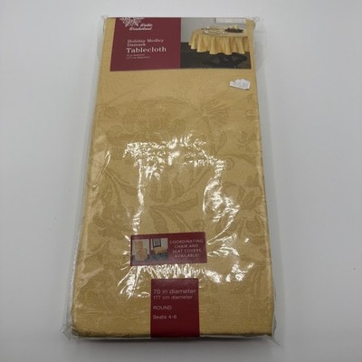 Winter Wonderland Holiday Medley Damask Tablecloth Gold Round 70  Diameter NIP