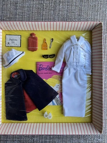 Barbie Registered Nurse Outfit #991 Vintage 1961