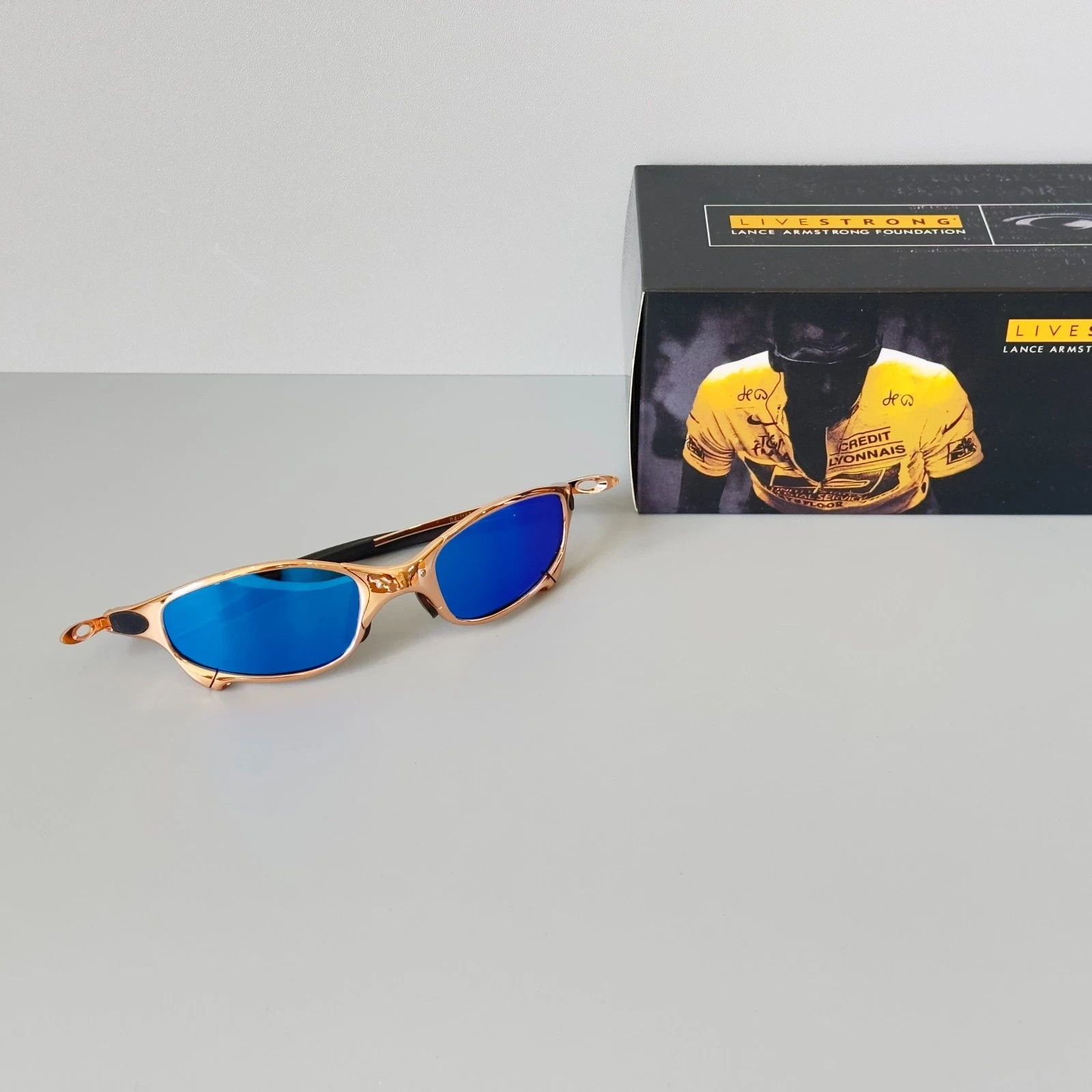 Oakley Juliet 1.0 X-Metal Rose Gold Frame Ice Blue Polarized Sunglasses image 5