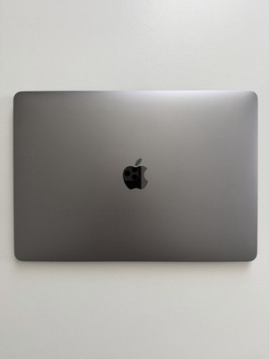 Apple MacBook Pro 13'' 2017 Gray i5 3.1GHz 8GB 128GB SSD Touch Bar