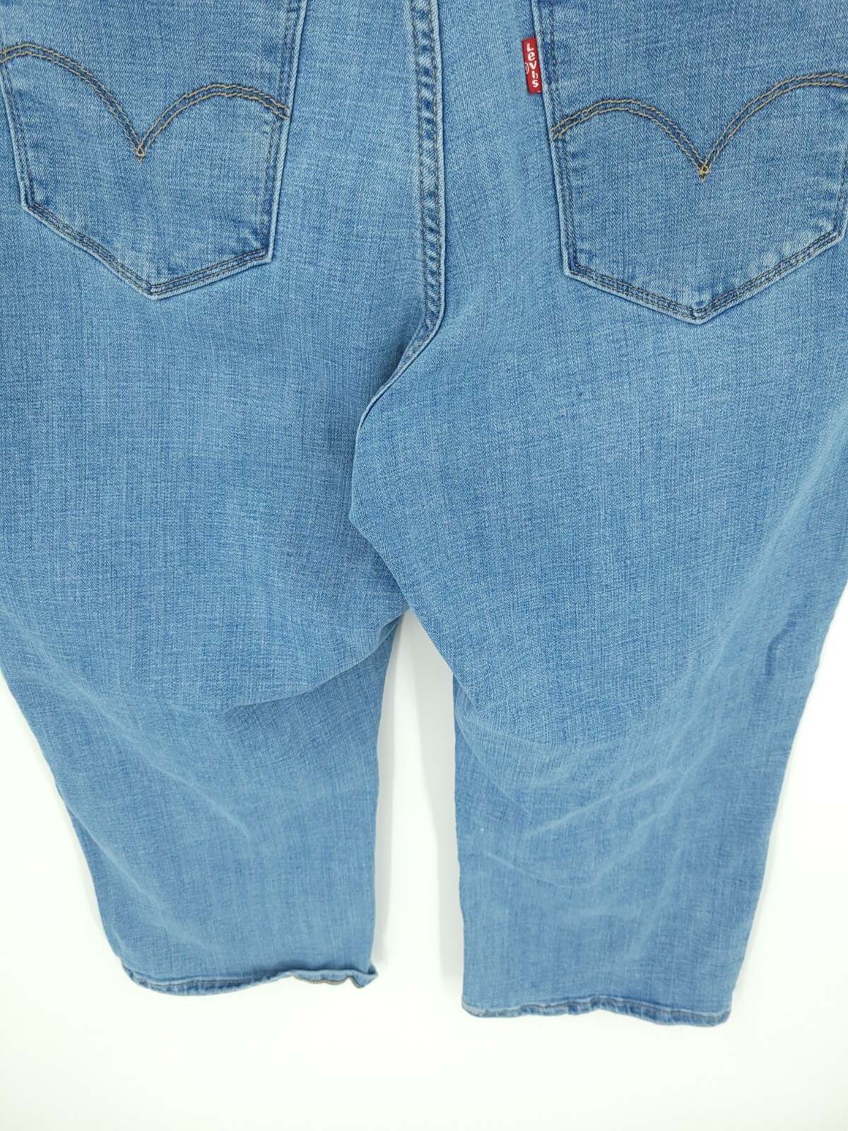 levi's 311 shaping capri jeans