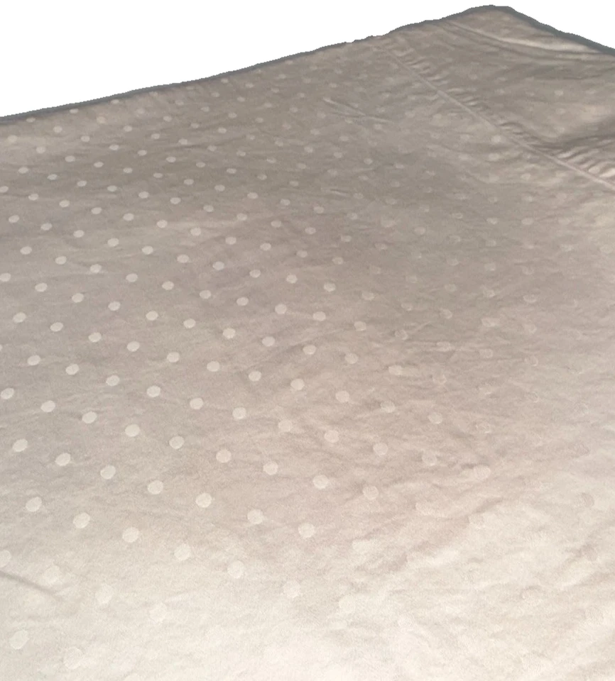 Martha Stewart床单套装粉色锦缎圆点全尺寸床上用品贴合和平整 — 第 4/4 张图片