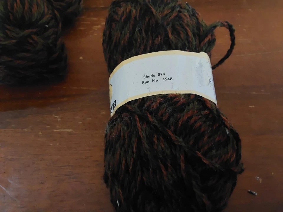 Hilo de fragata Hayfield variado marrón verde tono 874 lana/nylon 3 madejas 50 gms Foto 3 de 4