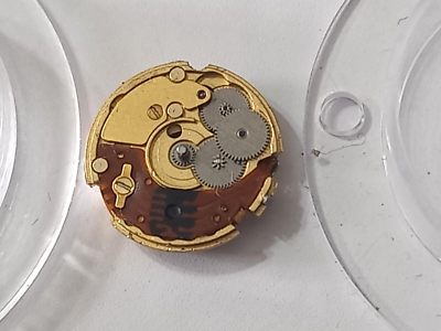 ETA 201.001 QUARTZ MOVEMENT SWISS MADE FOR PARTS REPPAIR - NOT