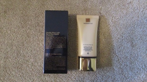 Estee Lauder Double Wear Light Stay-In-Place Makeup - Intensity 6.0 - 1 FL. OZ - Picture 2 of 3