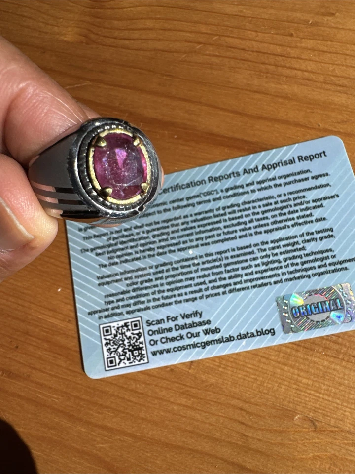 Rubí corindón rojo natural Foto 2 de 4