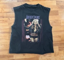 Vintage 2004 Britney Spears Onyx Hotel Tour Concert T-Shirt Size Medium 2 Sided