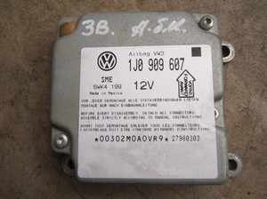 Airbagsteuergerät VW Golf 4 Bora Passat 3B Steuergerät 1J0909607 Airbag