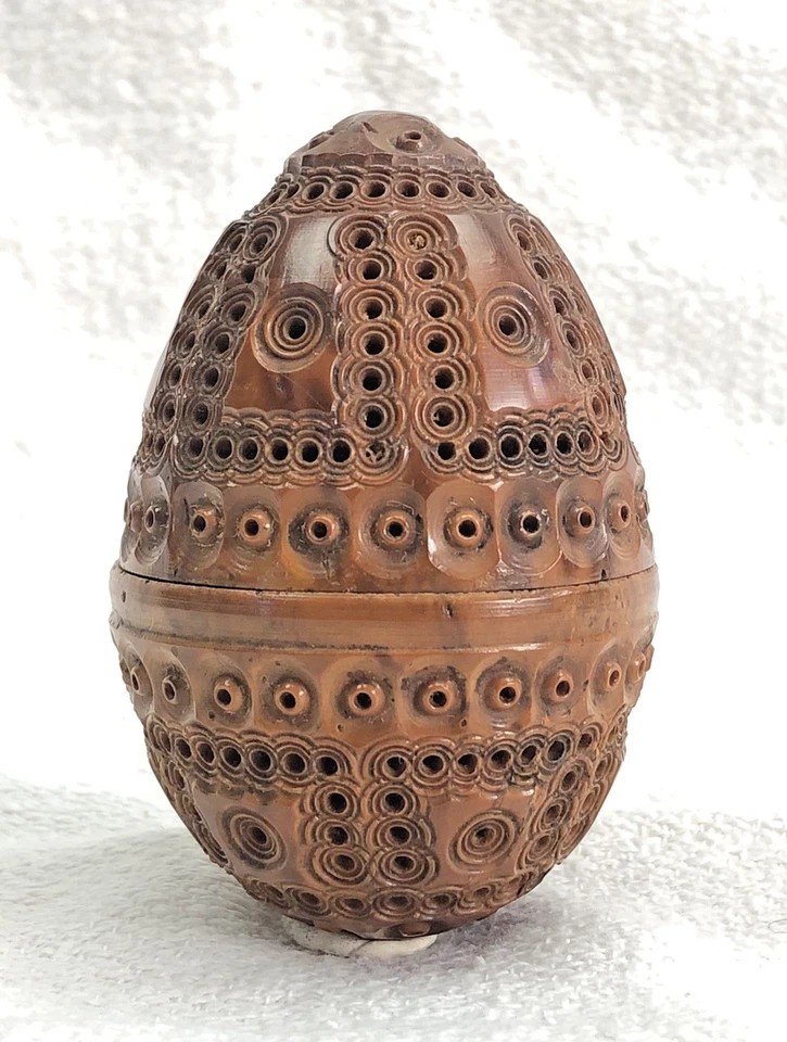 ANCIEN OEUF A CHAPELET DES A COUDRE BOITE NOIX DE COROZO SCULPTEE TRAVAIL MARIN - Photo 3/4