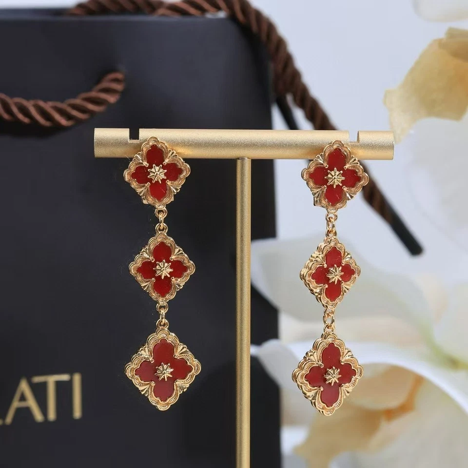 Aretes de trébol de cuatro hojas Buccellati esmalte rojo Foto 2 de 4