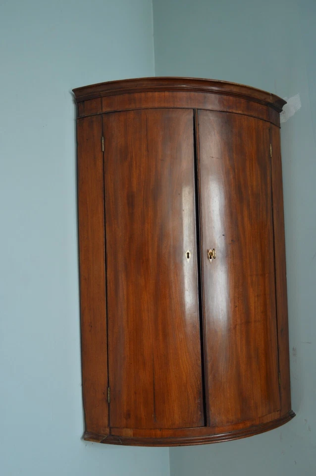Corner Cupboard Mahogany English Georgian Period (C. 1790) - Image 3 of 4