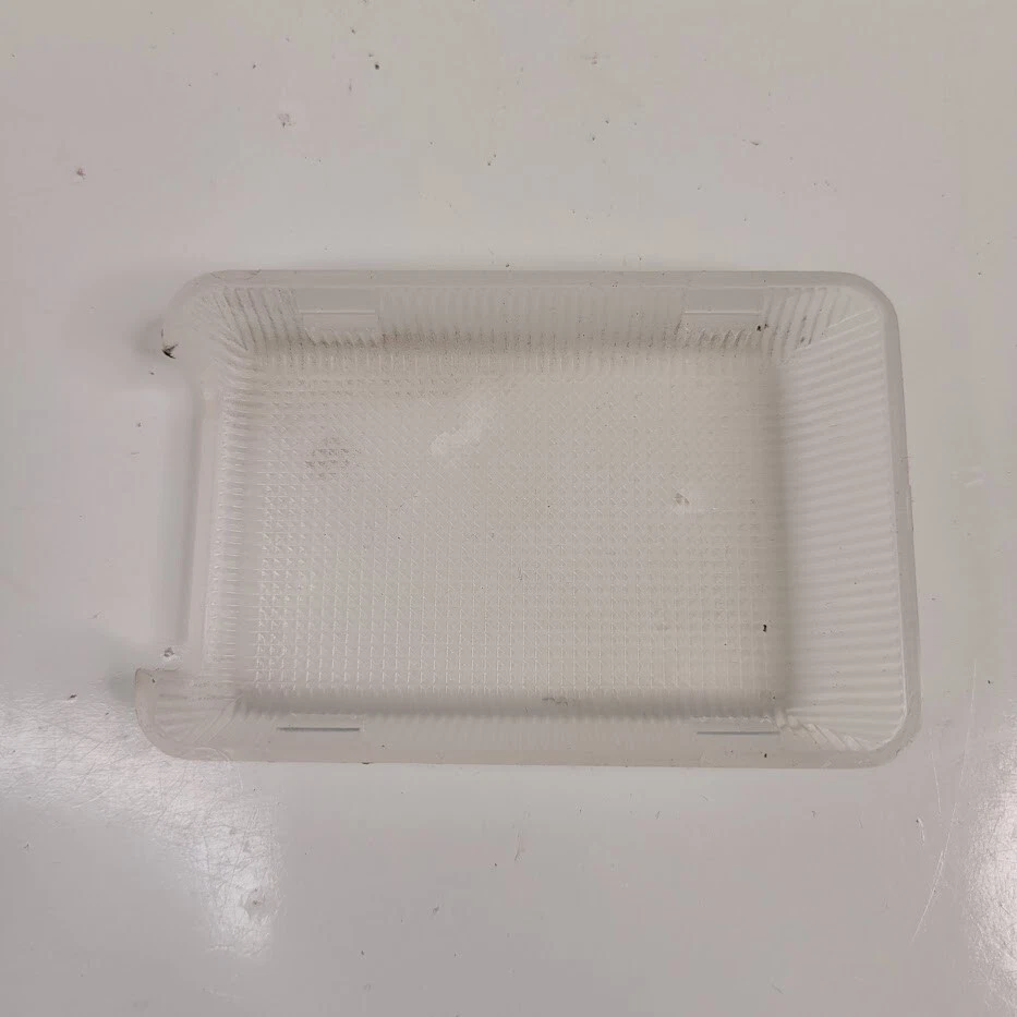 Lente de luz domo trasero Isuzu Trooper 2001 OEM Foto 4 de 4