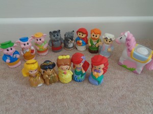 mega bloks three little pigs playset