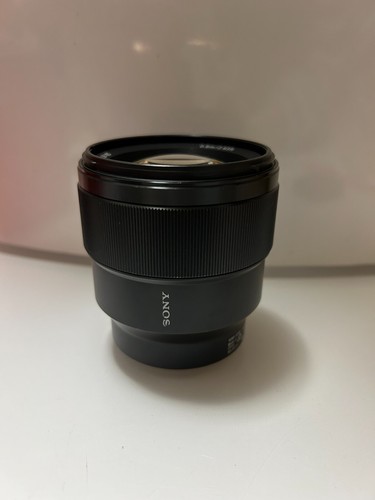 Sony FE 85mm F1.8 Prime Lens E-Mount SEL85F18 used w/ hood f/r cap and box - Picture 2 of 6