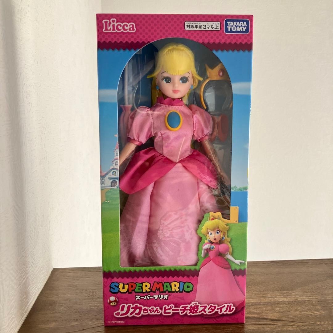 Takara Tomy Licca-chan Doll Super Mario Licca-chan Princess Peach