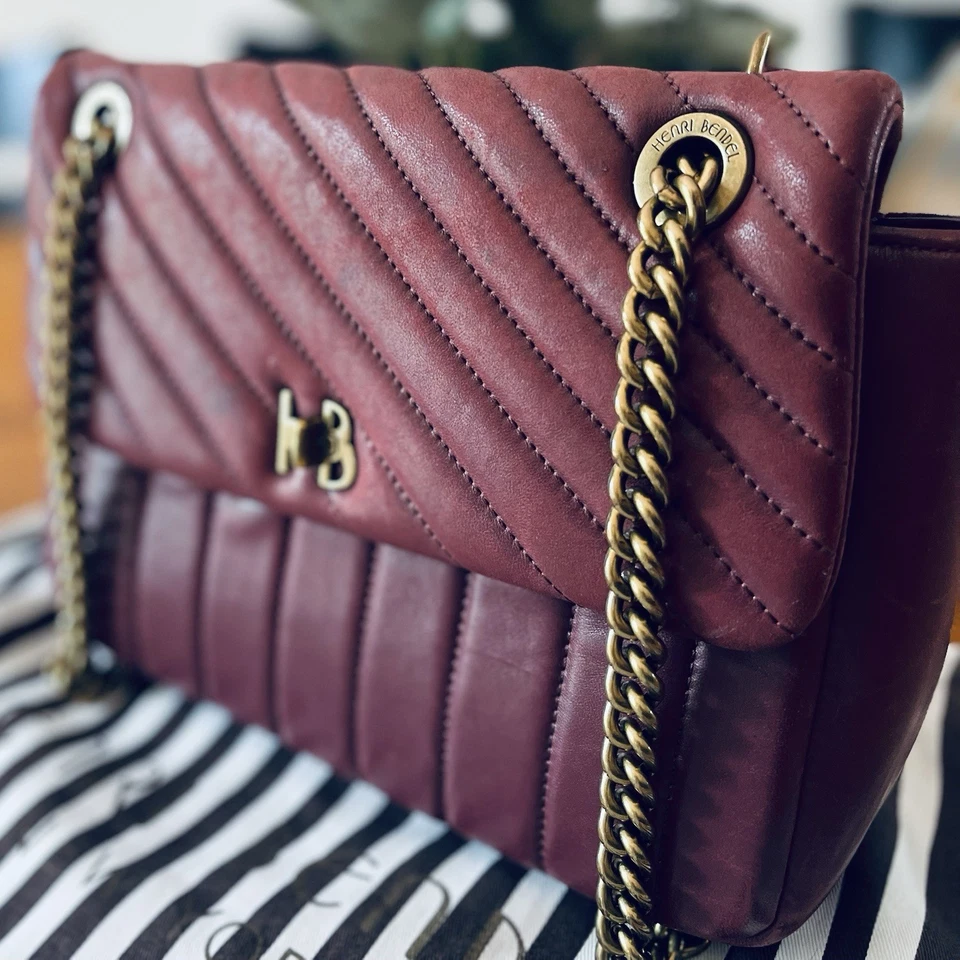 Henri BENDEL 712 Quilted Leather Lambskin Shoulder Bag Tote With Chain Purse - Image 4 of 4