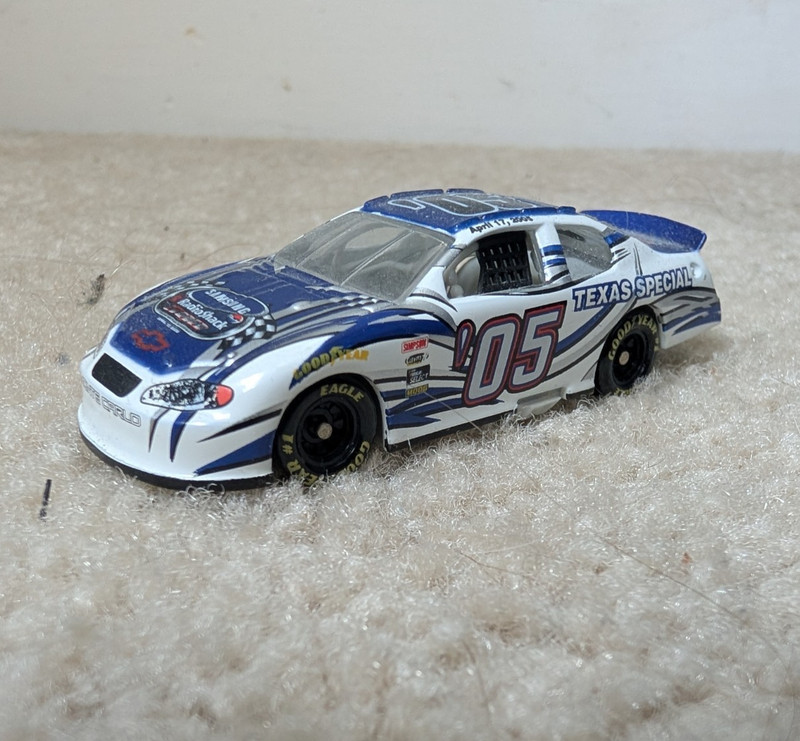 Chevrolet #05 Samsung RadioShack 500 Texas Special 2005 Stock Car Diecast
