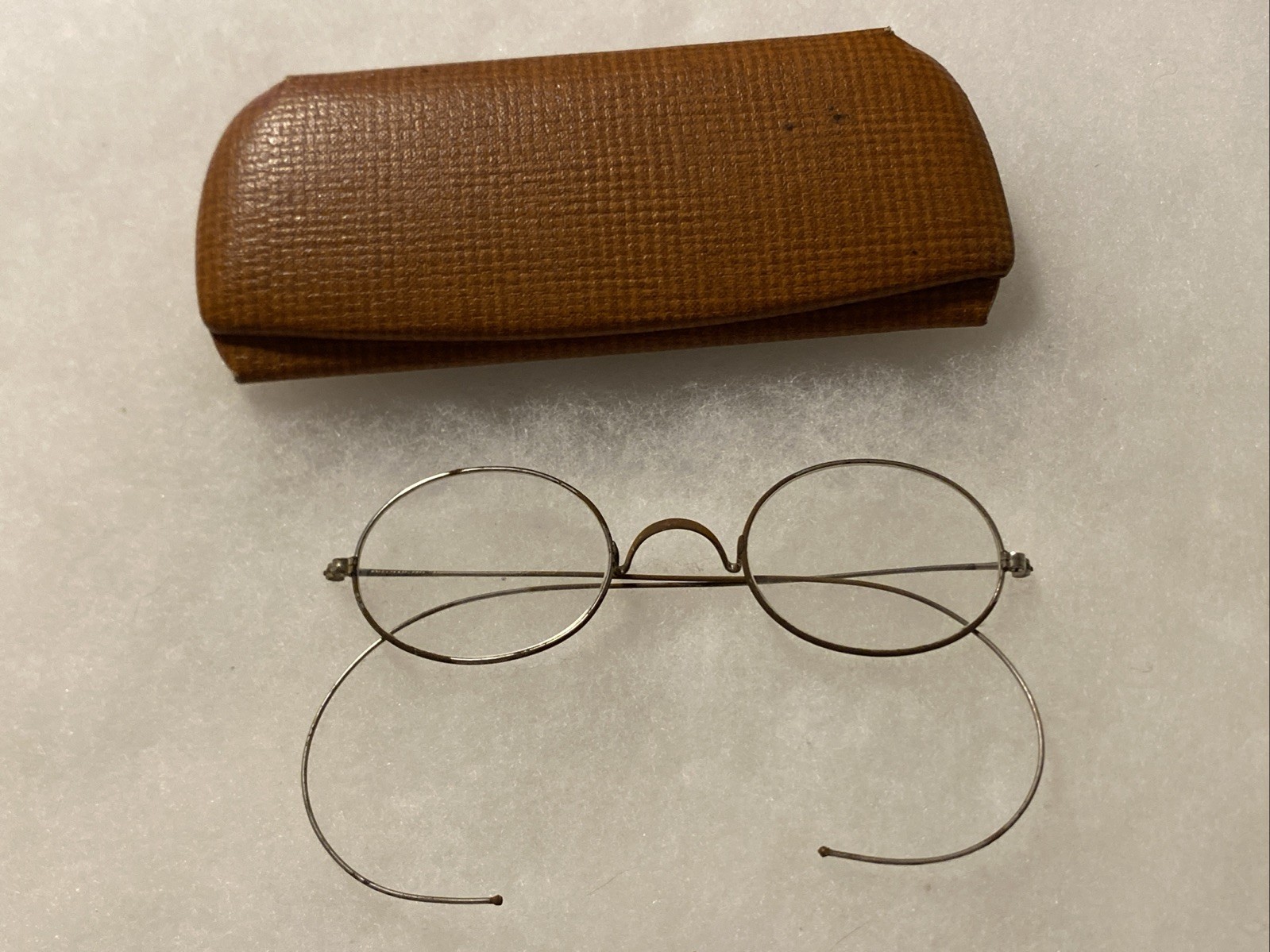 Antique Saddle Bridge Wire Frame Eyeglass Pair W/ Case Marked In Bridge
