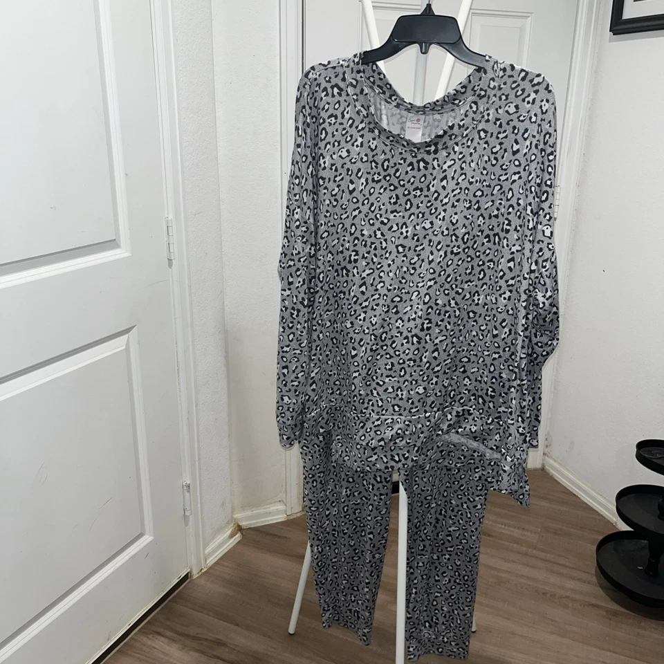 Secret Treasures 2 piezas poliéster spandex ropa de salón conjunto de pantalones PJ Plus talla 3X Foto 2 de 4