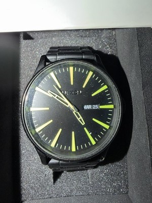 Nixon Armbanduhr
