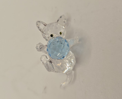 Swarovski Kitten With Green Eyes Lying w/Blue Ball Of Yarn #631857
