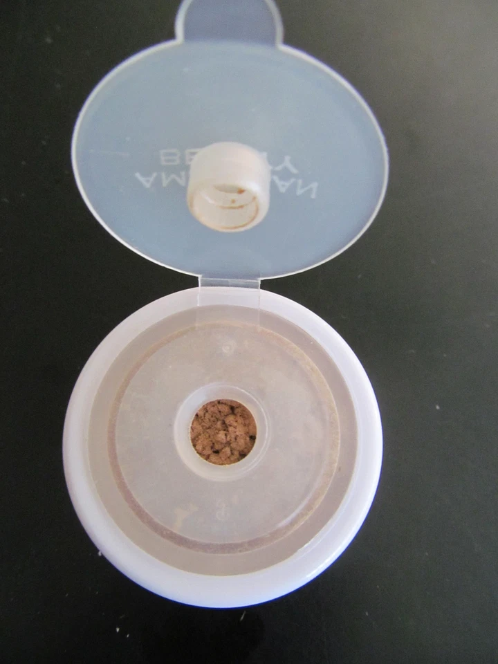 American Beauty 完美矿物散粉眼影裸珍珠 全新 — 第 3/3 张图片