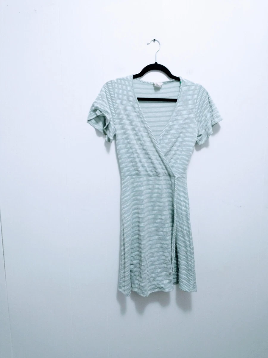 Caution to the top wind wrap dress
