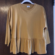 aritzia wilfred top medium Abrielle Peplum mustard yellow minimalist