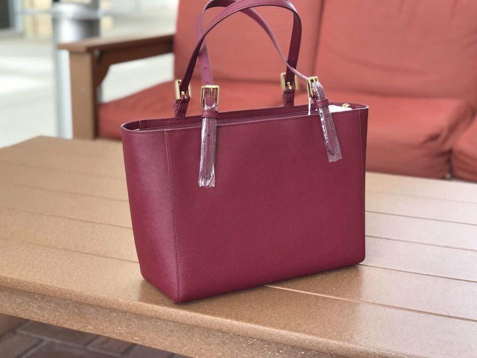 セール!Tory Burch EMERSON TOTE Tory Burch Women's Emerson Saffiano Leather Small Top Zip