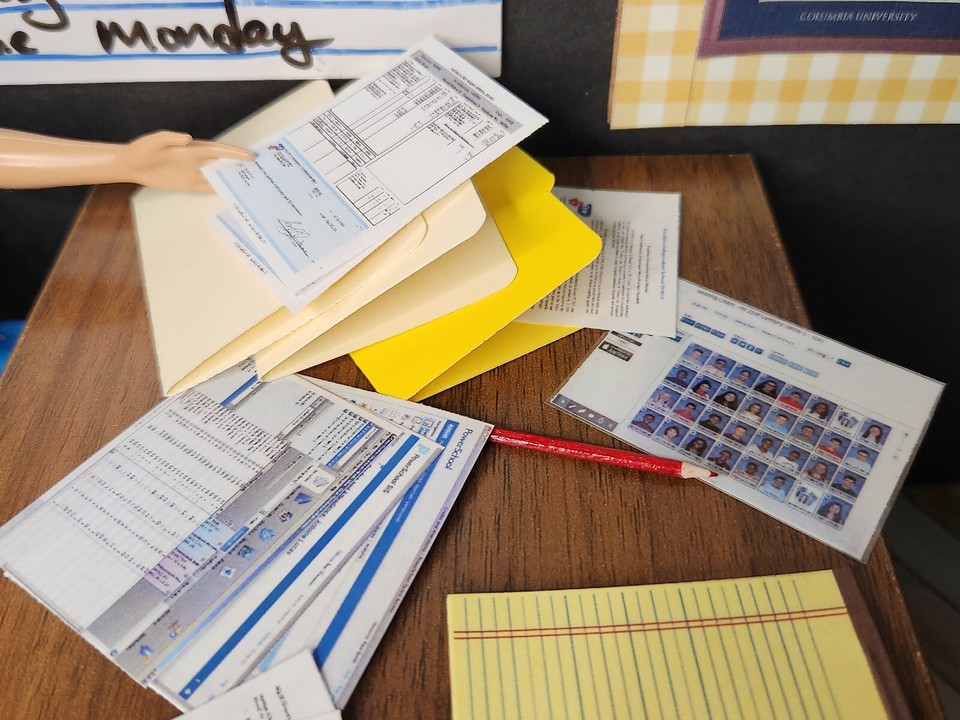 1/6 SCALE Mini High School TEACHER Classroom Homework, Papers, Posters ...