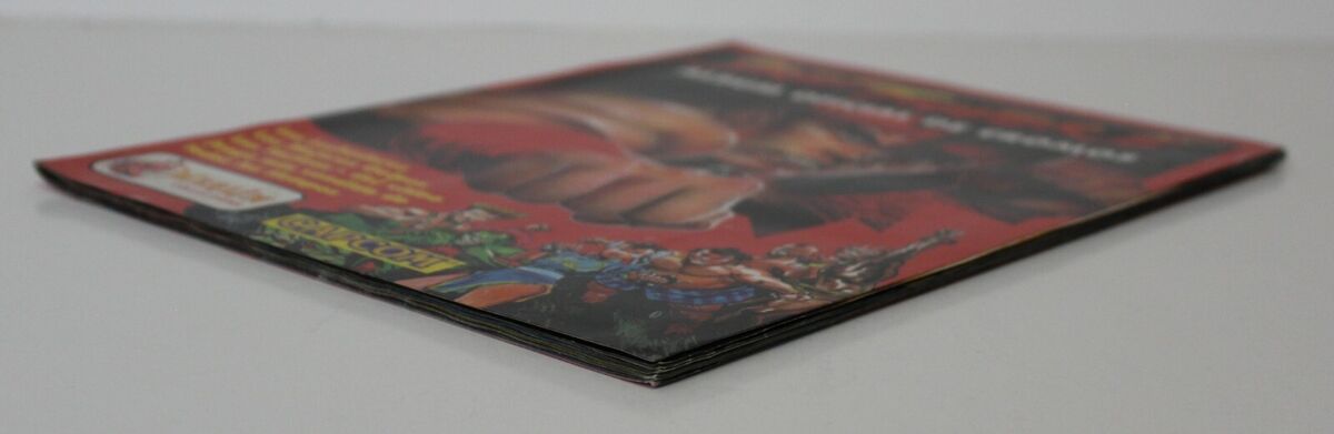 1990s STREET FIGHTER II Album 100% Complete Vintage Capcom Spain 11.75 (30  cm)