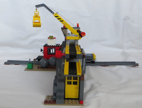 LEGO 4204 The Mine City Mining Crane Truck Train Conveyor Belt Cave 2012