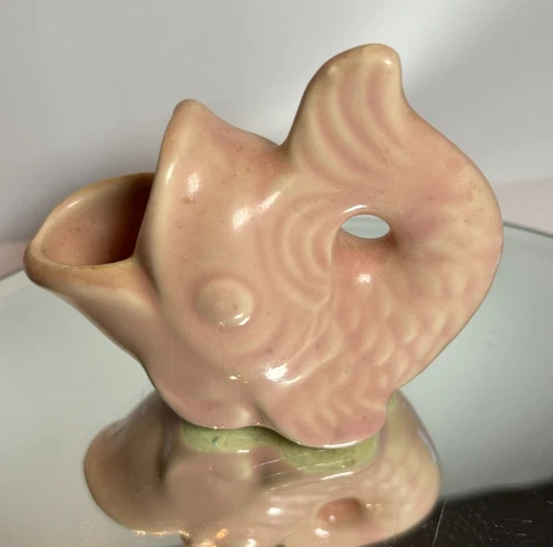 VINTAGE SHAWNEE POTTERY PLANTER FISH PINK LOOK 3.5" TALL CUTE