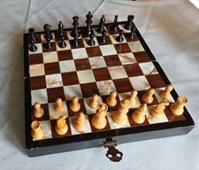 Jeu d'échec en bois | - | Bon état