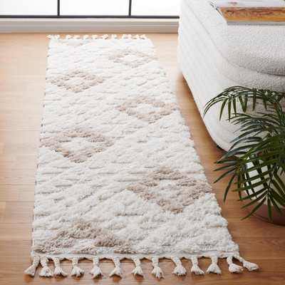 Safavieh Moroccan Tassel Shag Collection Runner Rug - 23 X 8 Ivory Beige