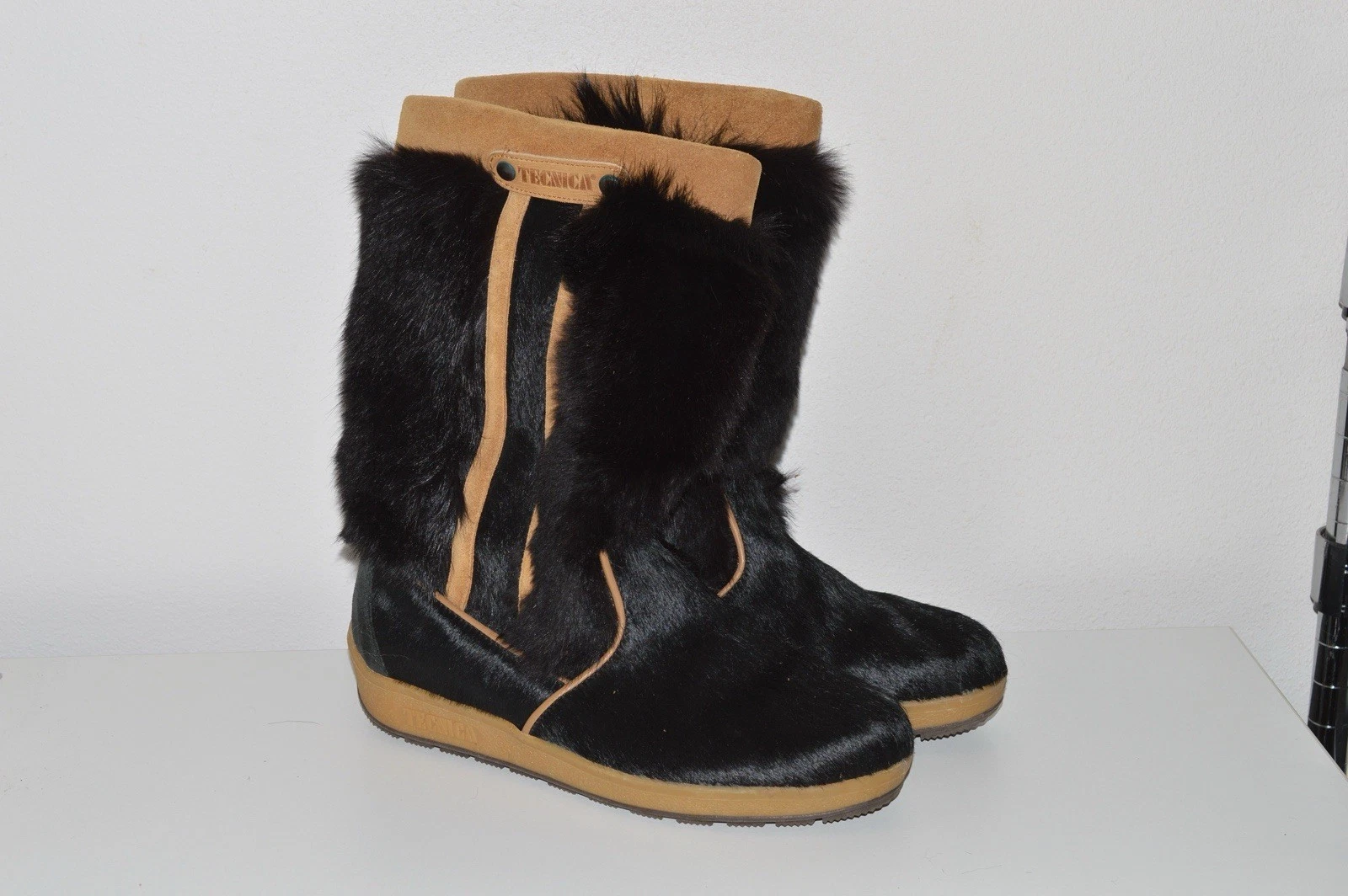 Tecnica EU 44 US 10 Black Goat Fur Shearling Boots EUC Snow