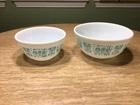 Vintage PYREX 1.5 & 2.5 Quart Amish Butterprint 402 403 Mixing Bowl White Aqua