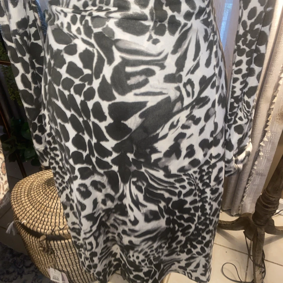 Diane Von Furstenberg Cheetah  Leopard Print Silk Wrap Midi  Dress Women’s  4  - Image 4 of 4