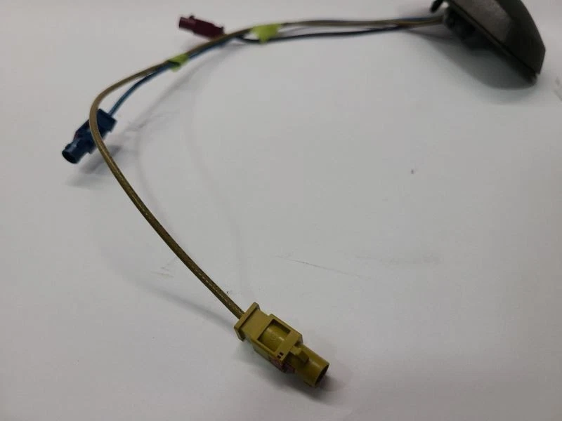 Antena montada en techo Cadillac SRX 2004-2009 Foto 2 de 4