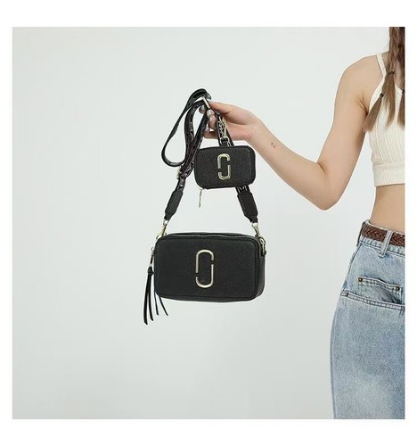 Marc Jacobs Women's The Utility Snapshot Crossbody Bag Bubblegum Black OS - Picture 6 of 7