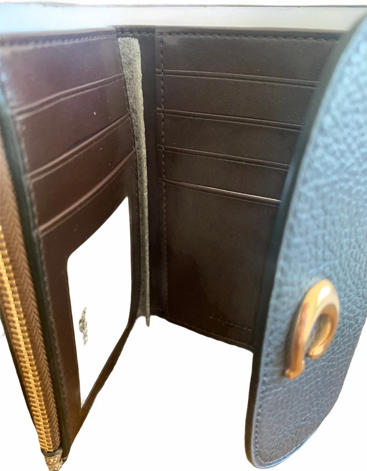 Coach Women’s Remi Medium Envelope Wallet NWT - Image 3 of 3