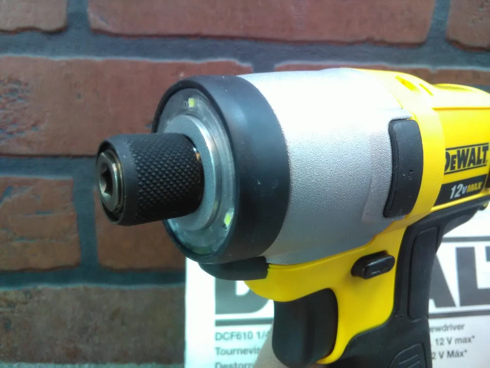 12V Dewalt 12V DCF815 12V (NOT A 20V) MAX 1/4" Impact Driver 12V-***NEW*** - Image 4 of 4