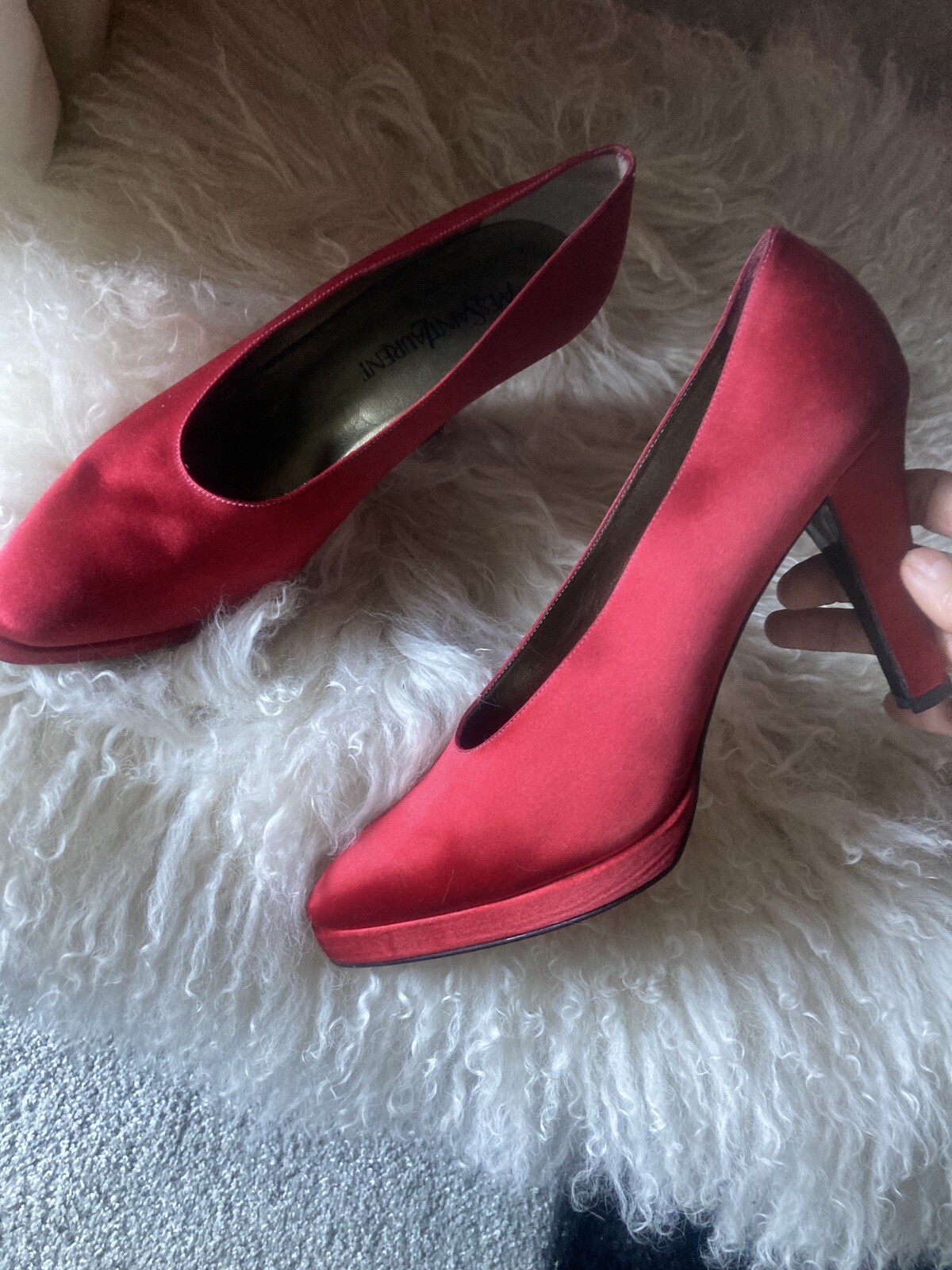 YVES SAINT LAURENT vintage platform rosso raso tacco a pompa 9 pin up hollywood glam