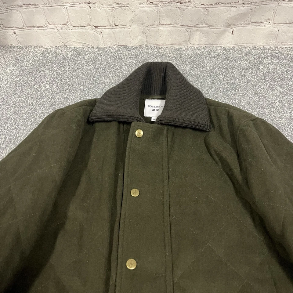 Uniqlo X JW Anderson Wool Quilted Barn Jacket Green Men’s Size Medium Pink - Image 2 of 4