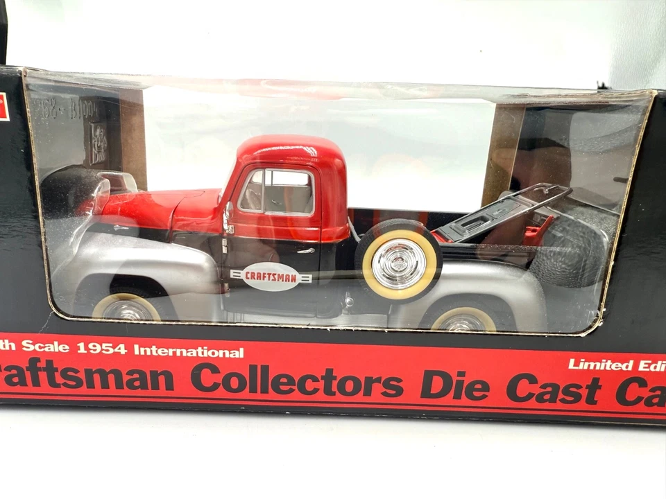 Craftsman Collectors Die Cast 1954 International 1:25 Scale Liberty Classics New - Image 2 of 4