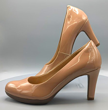 Clarks Adriel Viola Patent Pumps Nude size 8