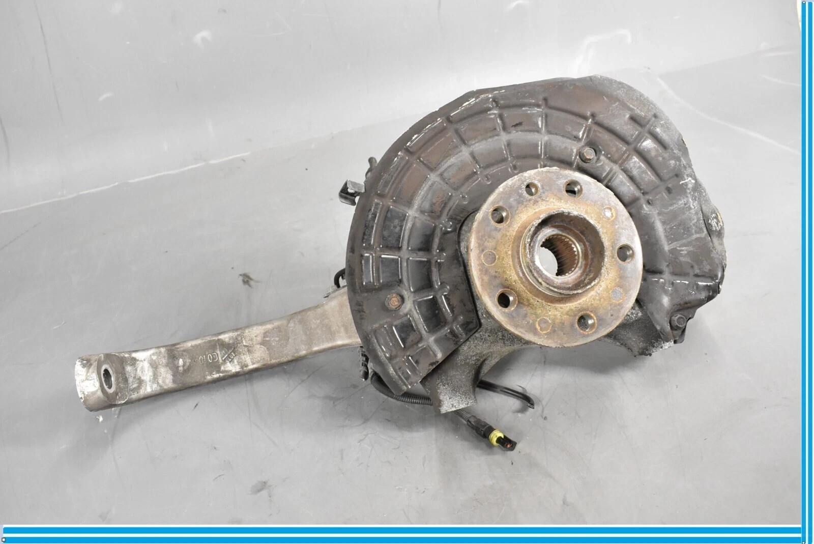 14-17 Maserati Quattroporte Front Left Wheel Spindle Knuckle Hub Bearing OEM
