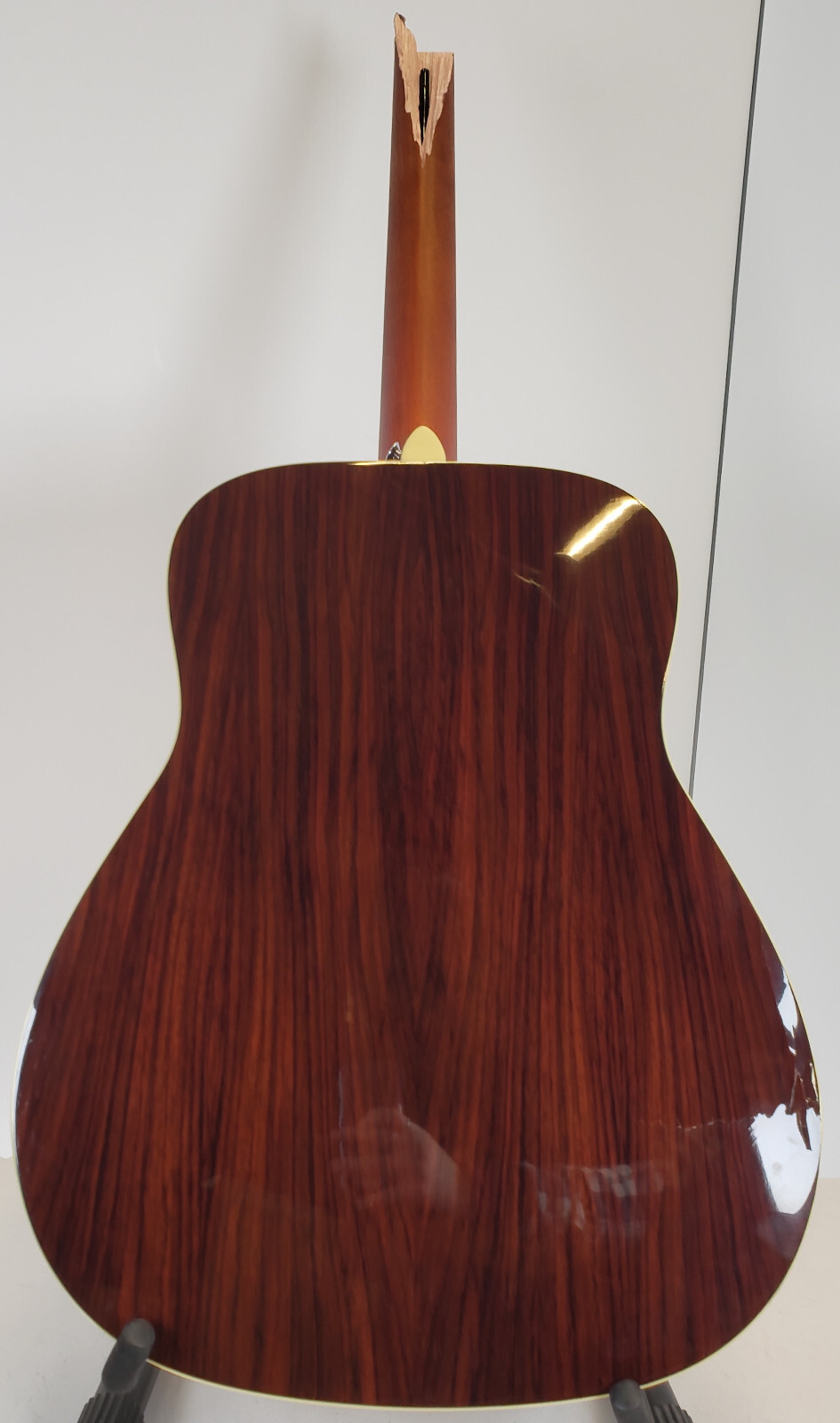 Yamaha FG830 6string Dreadnought Acoustic Guitar Natural Snapped